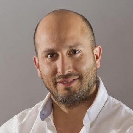 Carlos  Escobedo Larrauri
